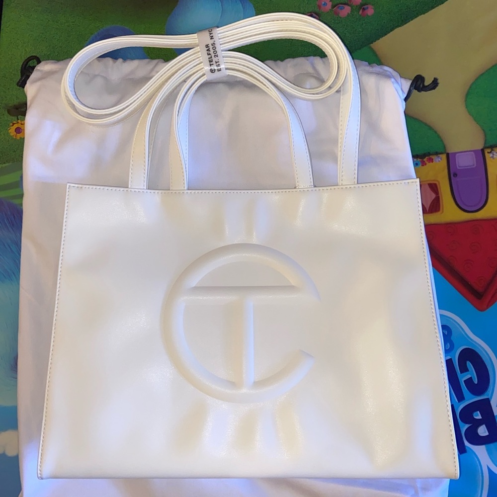 MEDIUM WHITE TELFAR SHOPPING BAG NWT